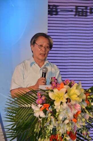 4无锡油泵油嘴研究所技术装备室主任唐维平开奖“优秀服务品牌（国内组）”