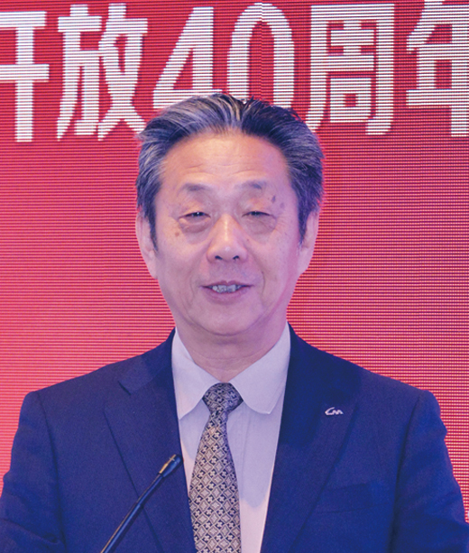中国汽车工业协会常务副会长 董扬
