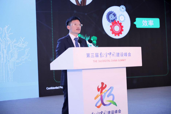 施耐德电气（中国）有限公司副总裁过程自动化业务中国区负责人何林